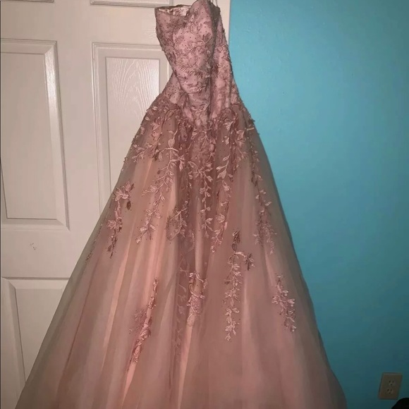 Sherri hill pink ballgown - Picture 3 of 3
